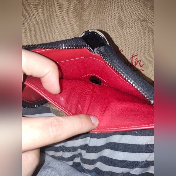 Christian Louboutin Zip Wallet Iridescent - Picture 7 of 9